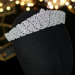 Exclusive silver crown - headband made of cubic zirconiaHair clips