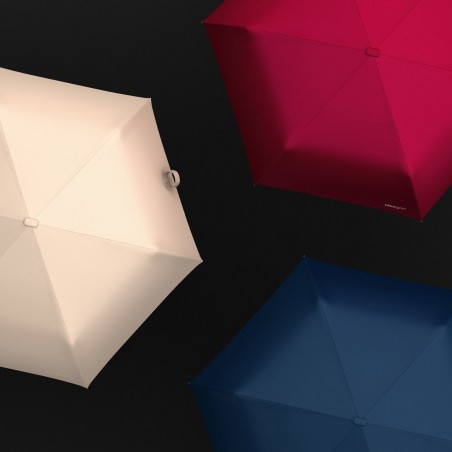 Kleiner Regenschirm - Flaches Design