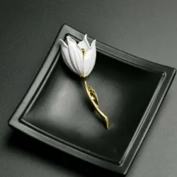 Weiße Tulpe - elegante Brosche