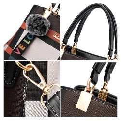 Vintage leather bag - crossbody - fur keychain - large capacityHandbags