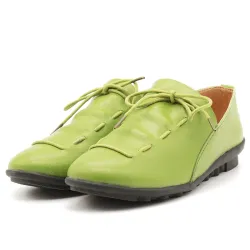 Weiche flache Schuhe - mit Schnürsenkeln - plissiertes Leder