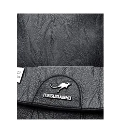 Lederrucksack - mit Handschlaufe / Reißverschlüssen