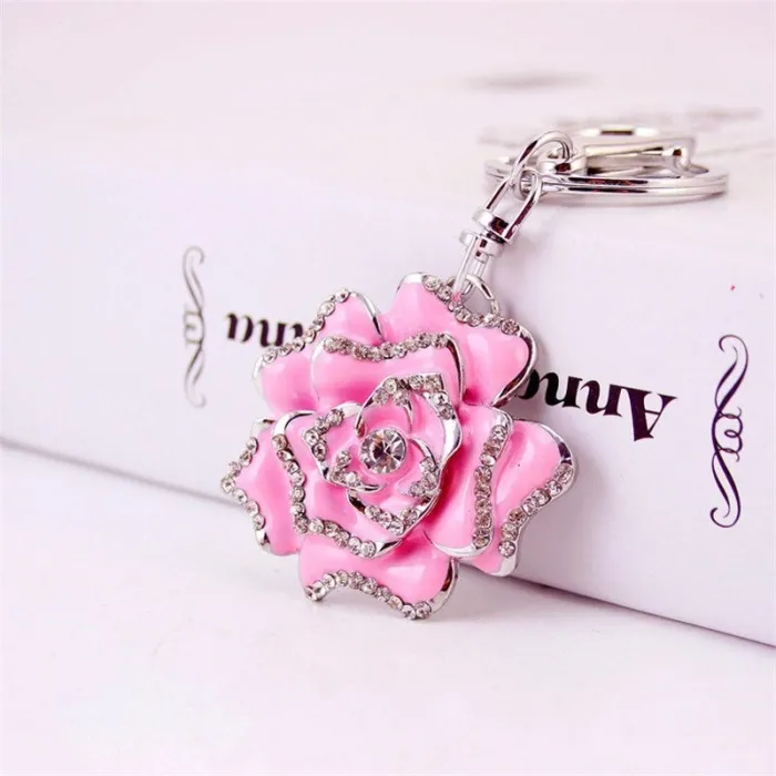 Luxurious crystal rose - keychainKeyrings
