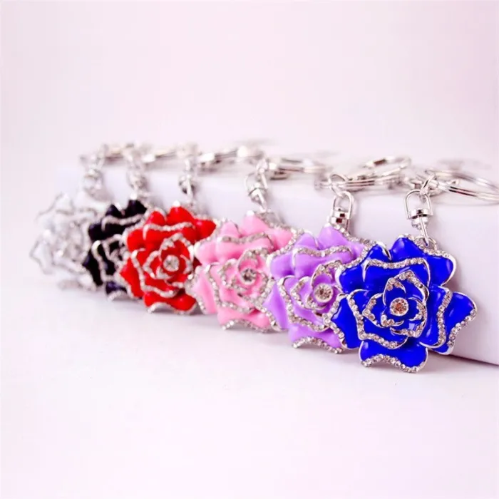 Luxurious crystal rose - keychainKeyrings