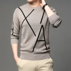 Eleganter Strickpullover - großer Buchstabendruck