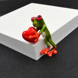 Green frog with a red heart - broochBrooches