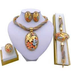 Luxuriöses Schmuckset - Halskette / Ohrringe / Armband / Ring - afrikanischer Stil