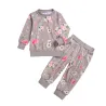 Klassisches Set für Kinder - Langarmpullover - Hose - mit Blumendruck