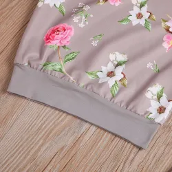 Klassisches Set für Kinder - Langarmpullover - Hose - mit Blumendruck