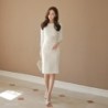 Warmes elegantes Kleid - mit Spitzenärmeln - weiß