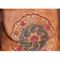 Retro-Rucksack für Damen - florale Prägung - echtes Leder - großes Fassungsvermögen