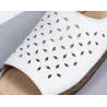 Modische flache Sandalen - offene Spitze / Ferse