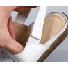 Modische flache Sandalen - offene Spitze / Ferse