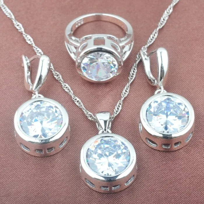 Modisches Silberschmuckset - mit rundem Zirkonia - Kette - Ohrringe - Ring
