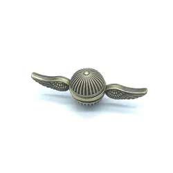 Hand Fidget Spinner - Anti-Stress-Spielzeug aus Metall - goldener Schnatz - Engelsflügel