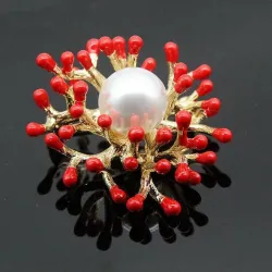 Red coral with pearl - gold broochBrooches