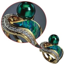 Exklusiver Vintage-Ring - grüner Stein - Kristalle
