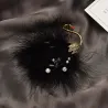 Weißer / schwarzer Pfau - Brosche - Federn - Perlen