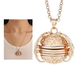 Expandable photo locket - with necklaceNecklaces