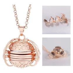 Expandable photo locket - with necklaceNecklaces