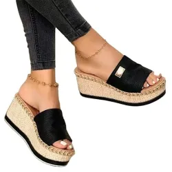 Modische Sandalen mit hohem Plateau - Flip Flops