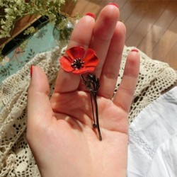 Rotes vierblättriges Kleeblatt - elegante Brosche
