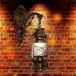 Vintage LED-Wandlampe - Laterne aus Eisen
