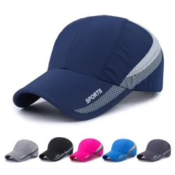 Sportliche Baseballkappe - mit Mesh - wasserdicht - Unisex