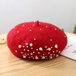 Gestrickte Wollmütze - mit Perlen / Kristallen