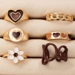 Ringe im Retro-Stil - braune Blumen / Herzen - 6 Stück