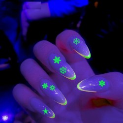 Dekorative leuchtende Nagelaufkleber