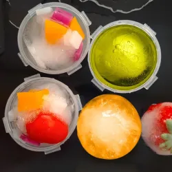 Plastic ice cube mould - round ball - 5cmBar supply