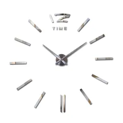 Große dekorative DIY Wanduhr