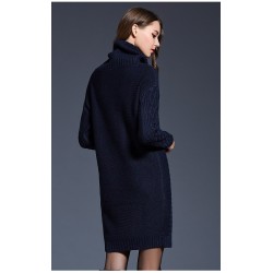 Lange Strickpullover mit Schildkrötenhals - Winterkleid