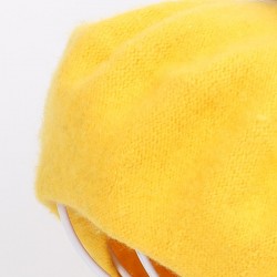 Elegantes Beret mit Pelz Pom-Pom